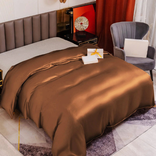 Mulberry Silk Seamless Duvet Cover – Luxury, Breathable, Hypoallergenic Bedding for Smooth Sleep - Silken & Dreams