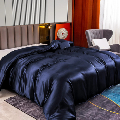 Mulberry Silk Seamless Duvet Cover – Luxury, Breathable, Hypoallergenic Bedding for Smooth Sleep - Silken & Dreams