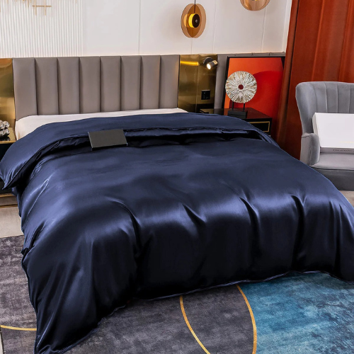 Mulberry Silk Seamless Duvet Cover – Luxury, Breathable, Hypoallergenic Bedding for Smooth Sleep - Silken & Dreams