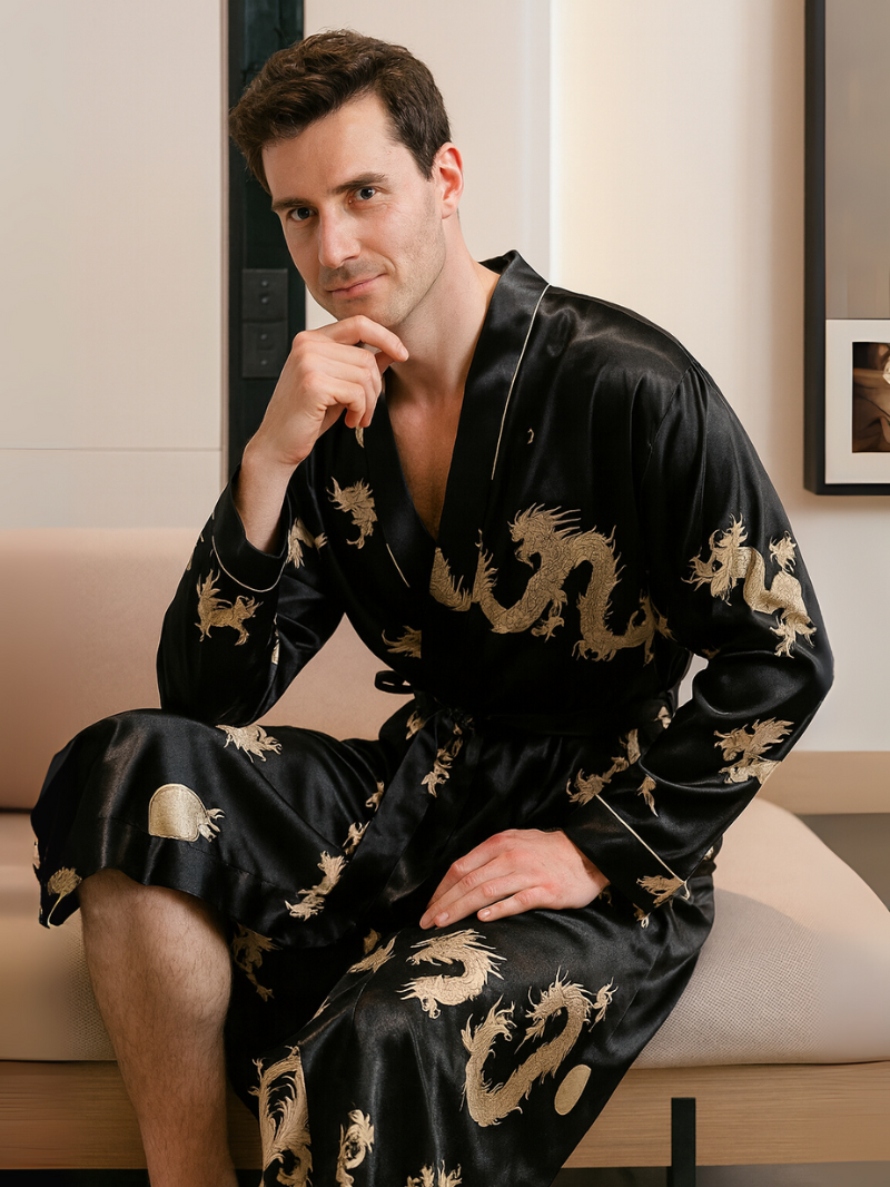 Men’s Lightweight Long Sleeve Robe with Golden Dragon Print – Stylish Loungewear & Pajama Cover-Up for All Seasons