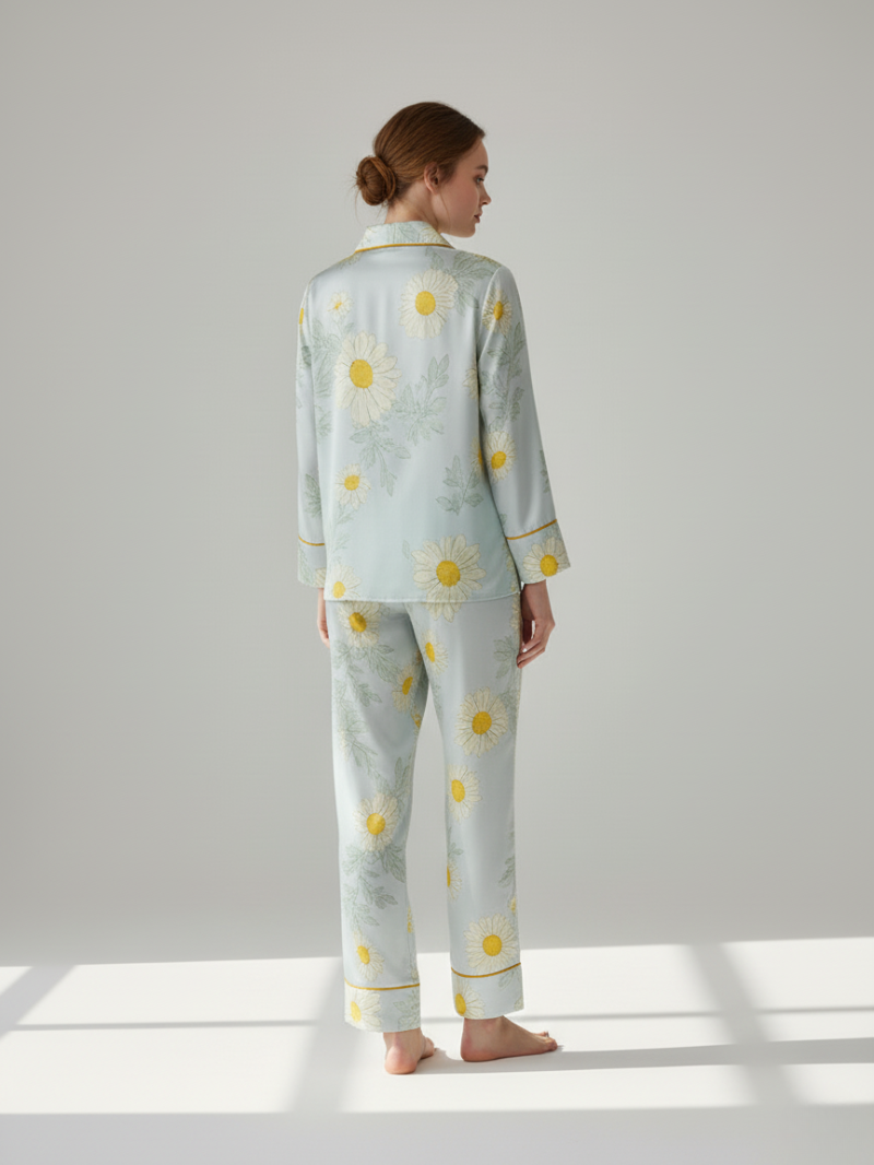 100% Mulberry Silk Daisy Print Pajama Set – Long-Sleeve Top & Trousers