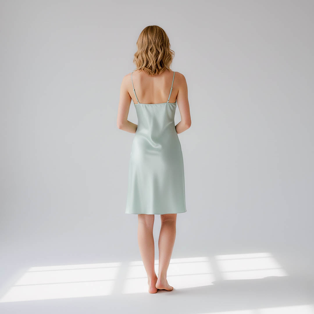 100% Mulberry Silk Sleeveless Nightgown – Elegant & Breathable Luxury Sleepwear