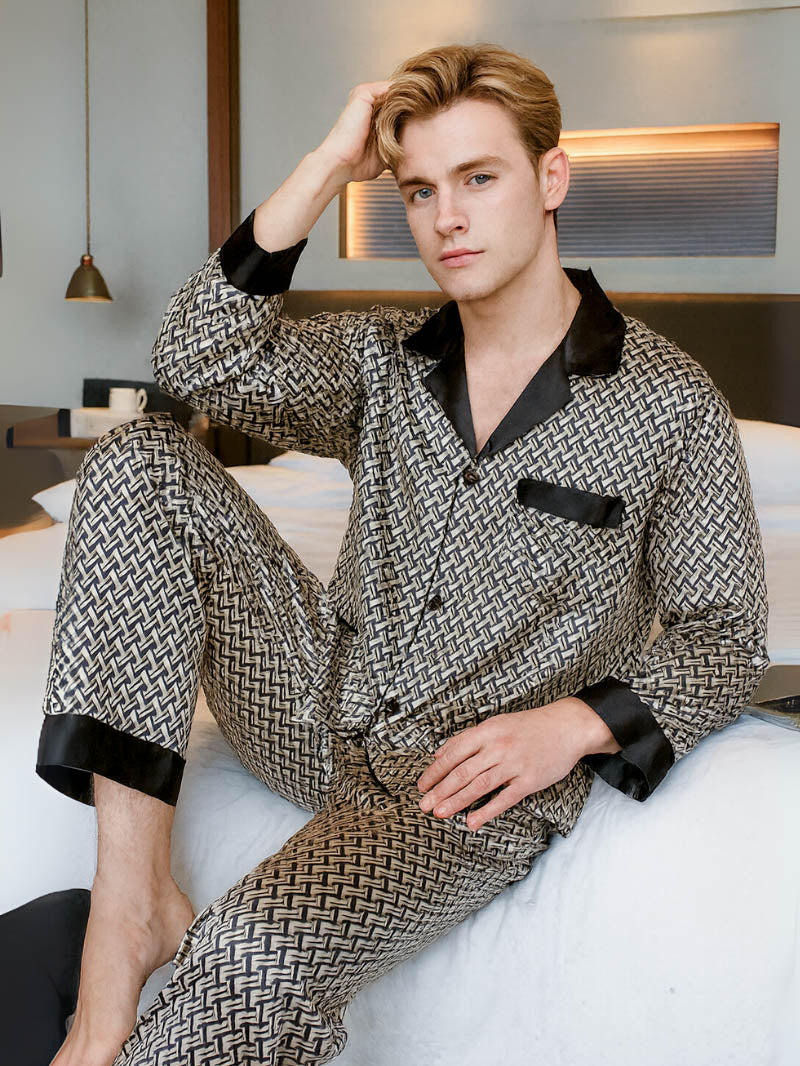 Men’s Silk-Feel Pajama Set – Long Sleeve Satin-Look Sleepwear with Elegant Pattern